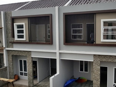 Dijual New Townhouse Minimalis Siap Huni, Cinere, Harga Terjangka