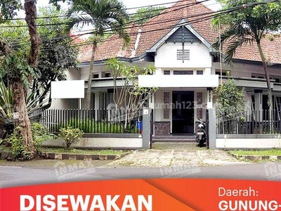 Rumah 2 Lantai Posisi Hook di Jalan Merapi Malang, Ada 1 Paviliun