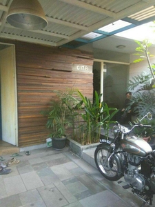 Rumah 2,5 Lantai di Sayap KPAD Gegerkalong