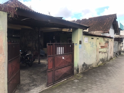 Rumah 3 Lantai Hitung Tanah Dekat Pasar Badung & Kumbasari