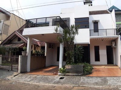 Dijual Rumah Cantik,siap huni di Cucur Barat Bintaro Jaya 4