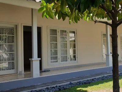 Rumah Di Pinggir Jalan Raya Utama Kota Mataram Lombok