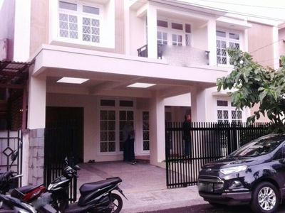 Rumah Dijual lokasi strategis, bagus, nyaman dan aman daerah Bintaro-Tangsel