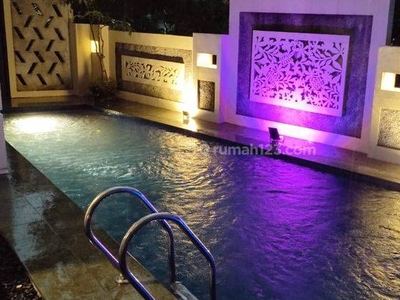Rumah Hook Modern Full Furnished + Swimming Pool di Sentul City