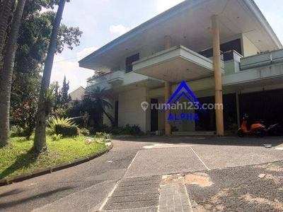 Rumah Mewah 2 Lantai Luas Daerah Dago Bandung