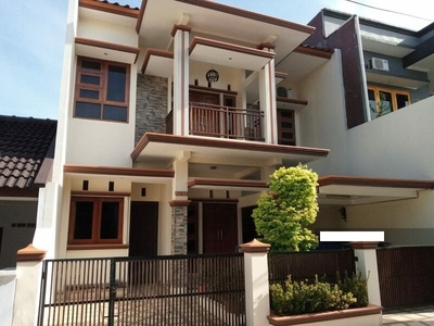 Rumah Mewah 2 Lantai Siap Huni di Perumahan Bambu kuning Bojonggede dekat Stasiun KRL