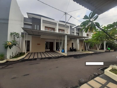 Rumah Mewah Murah siap huni di Ciganjur jagakarsa Jakarta selatan dekat Ragunan