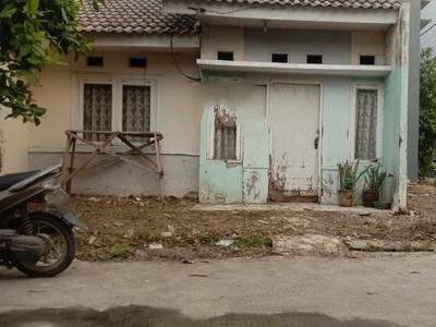Rumah Murah Posisi Hook dalam Perumahan Cengkong Sari Indah, Karawang