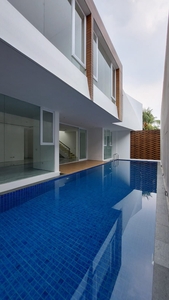Dijual Rumah Siap Huni dengan Design Tropical Modern Design @Pond