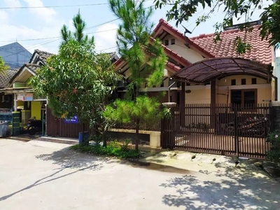 Rumah Siap Huni di Komplek Griya Caraka Dekat ke Kawasan Bisnis Arcama