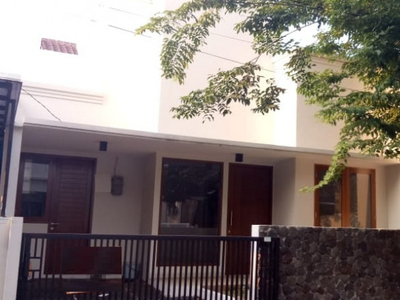 Rumah siap huni, dilingkungan yg Nyaman dan Aman di Bintaro Jaya 9