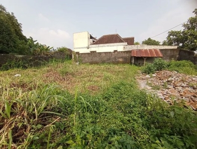Tanah pekarangan siap bangun dekat jalan raya flyover palur