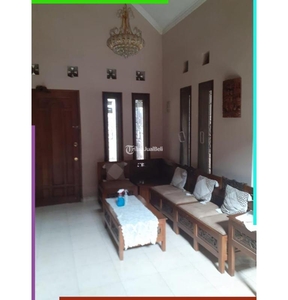 Dijual Rumah 2 Lantai 5KT 4KM Nyaman dan Asri - Bandung Jawa Barat