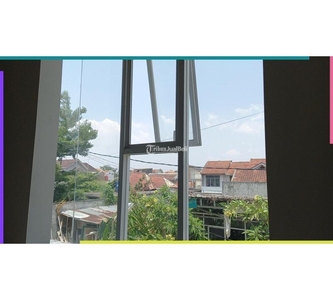 Dijual Rumah 2 Lantai LT70 LB80 3KT 2KM Legalitas SHM - Bandung Jawa Barat