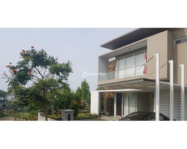 Dijual Rumah 2 Lantai Tipe 300/340 5KT 4KM Lokasi Startegis Siap Huni - Bandung Jawa Barat