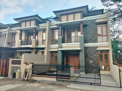 Dijual Rumah Baru Mewah 2LT dekat Tol Buahbatu Rancabolang - Bandung Kota