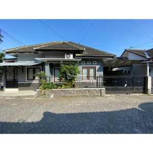 Dijual Rumah Full Furnished Tipe 80/109 3KT 2KM Strategis Dalam Cluster Dekat Kota Jogja - Sleman Yogyakarta