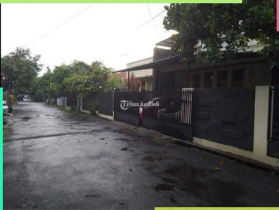 Dijual Rumah LT424 LB500 5KT 5KM Lgalitas SHM 3 Lantai Siap Huni - Bandung Kota