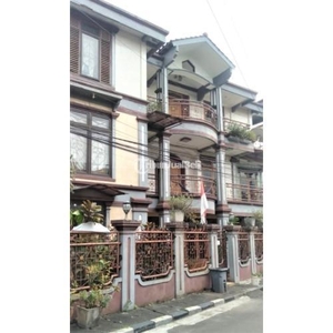 Dijual Rumah Megah 3 Lantai 7KT 7KM Perumnas Klender Duren Sawit - Jakarta Timur