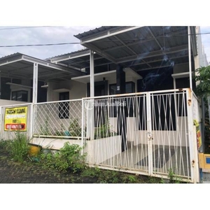 Dijual Rumah Siap Huni LT104 LB 80 3KT 2KM Cantik Lokasi Tengah Kota Dekat Banyak Kampus - Malang