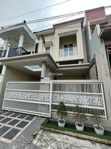 Jual Rumah 2 Lantai Semi Furnished Baru Tipe 190/128 SHM IMB Lengkap – Malang Kota