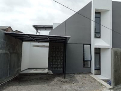 Dijual Rumah 2 Lantai Konsep Villa Dalam Perum Mulia Sedayu Bantu