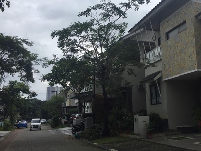 Dijual Rumah cantik siap huni di bintaro