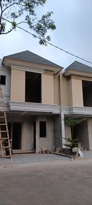 Rumah Dalam Cluster Dua Lantai Tepi Jalan Batu Ampar Kramat Jati Condet