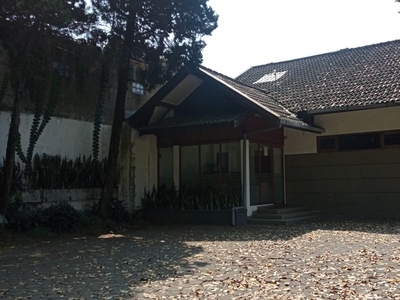Rumah di Sayap Cipaganti dekat RS Hasan Sadikin, PVJ