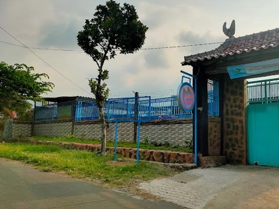 Rumah Usaha Luas Ex Cafe Jalan Koperasi Ledok Pacet Mojokerto