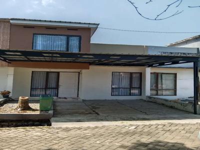 Rumah baru ada balkon dkt kampus UNM Tamalate