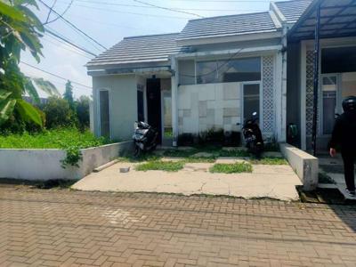 Rumah dijual Over Kredit murah ciwastra gedebage buahbatu Bandung