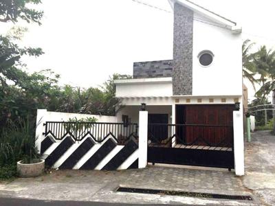 Rumah Luas di Tepi Jalan Bibis Tempel