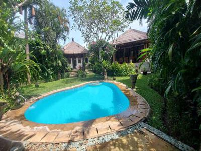 Villa Leashold Halaman Luas Furnished di Benoa
