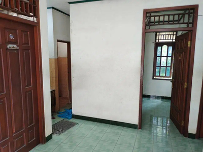 1 Kamar 2 Kamar Mandi Luar