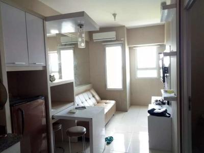 Disewakan tahunan apartemen puncak kertajaya 2br include service carge