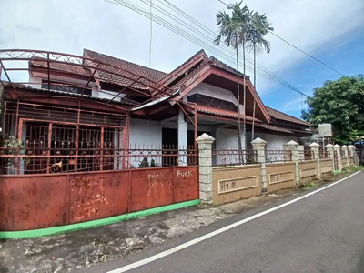 Dijual Rumah di BTN Paropo, ukrn Tanah 24 mtr x 15 mtr.