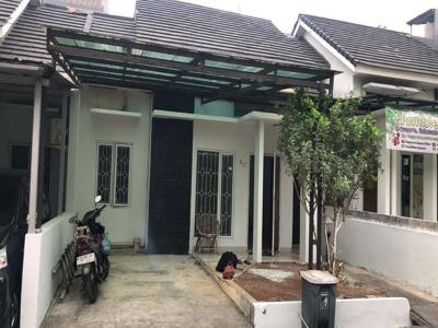 Disewakan Rumah dalam komplek di Cipayung Jakarta Timur