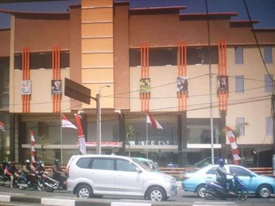 Gedung Di Jalan Utama Soekarno Hatta Bandung