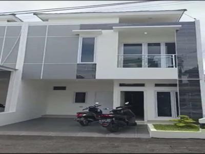 Rumah cantik Pisangan baru di jual murah di Jakarta timur