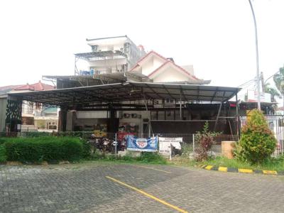 Rumah Koskosan Di Jalan Besar Boulevard Taman Surya Jakarta Barat