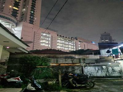 Rumah Lama Hitung Tanah Strategis Di Area Kuningan Jakarta Selatan