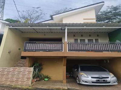 Rumah Nuansa Villa di Pudak Payung Banyumanik