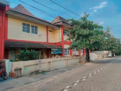 Sekolah 2 Lantai dan Lapangan LT 1.533 m² Jl Damarwulan Semarang Brt