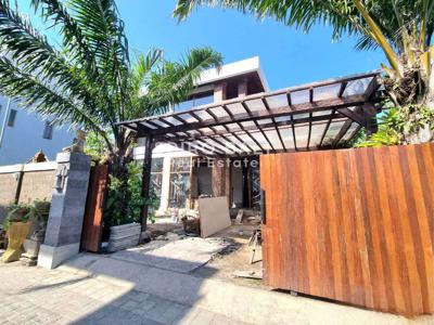Yearly Rent Brand New 3 BR Fully Furnished Villa In Kertalangu Sanur
