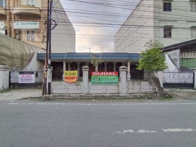 Rumah / Tanah di Jalan Laksana ( Dekat Sutrisno )