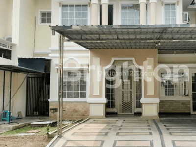 RUMAH DI VIRGINIA REGENCY PAKUWON CITY SURABAYA