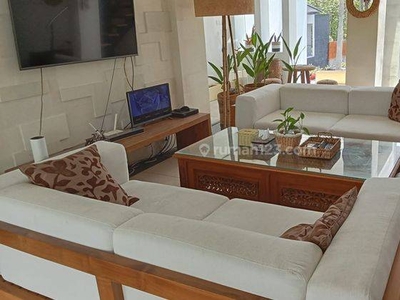 Disewakan Luxurious Villa Full Furnish di Area Ungasan