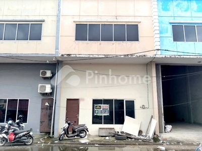 Disewakan Ruko Gudang Parkir Luas Siap Pakai di Jalan Ahmad Yani 2 | Pinhome