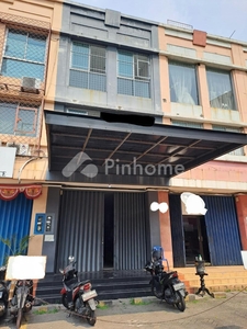 Disewakan Ruko Komersial 3 Lantai di Bintaro | Pinhome